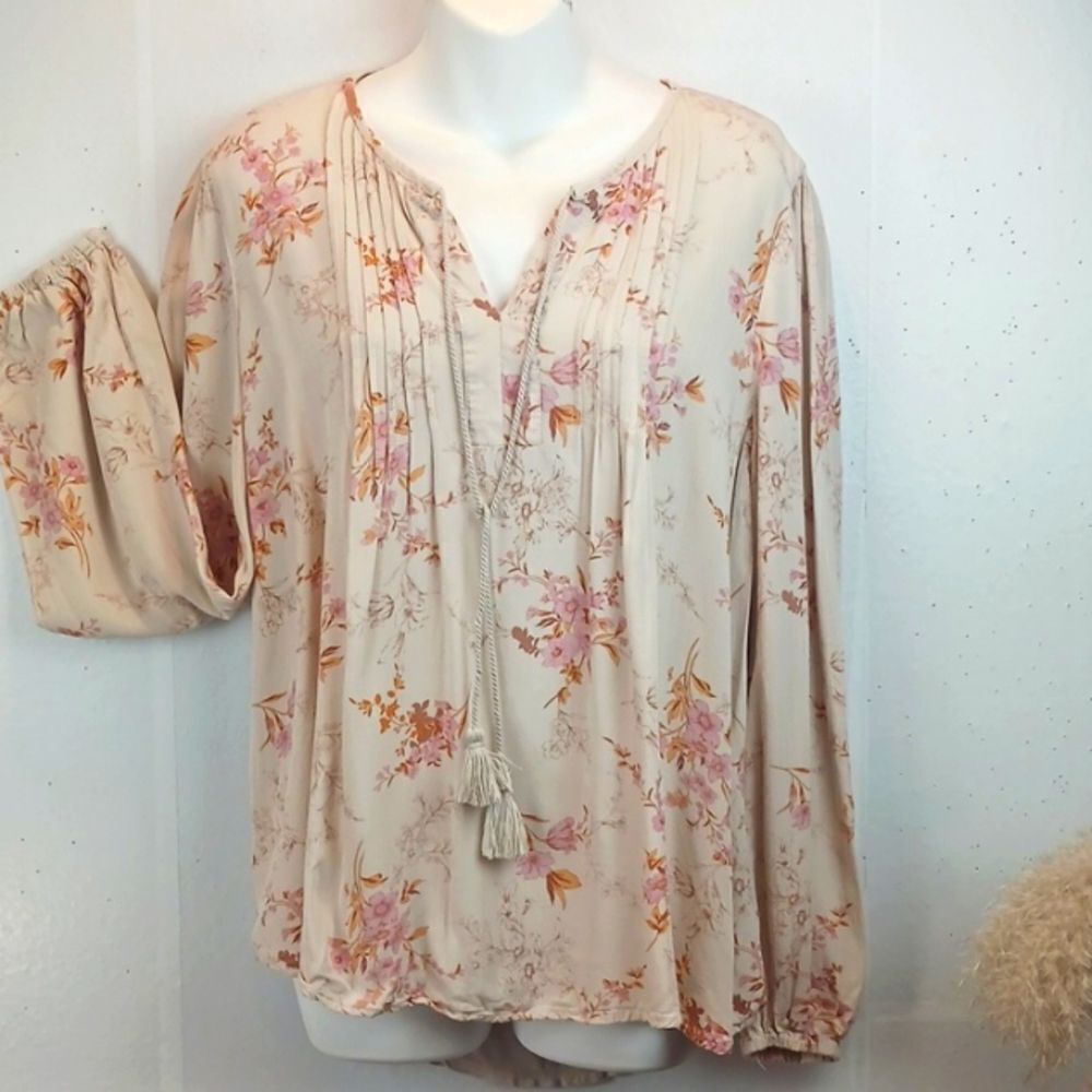 Knox Rose boho blush pink long sleeve floral top with tassels size medium